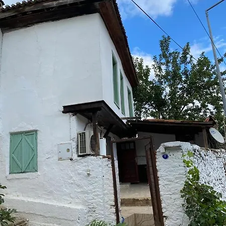 بيت للعطل Sirince Leylak Ev *